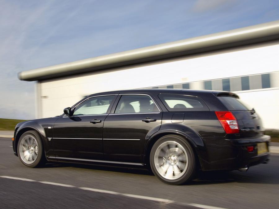  Chrysler 300C SRT8 Touring 2006 года  (UK) (фото 10 из 18)